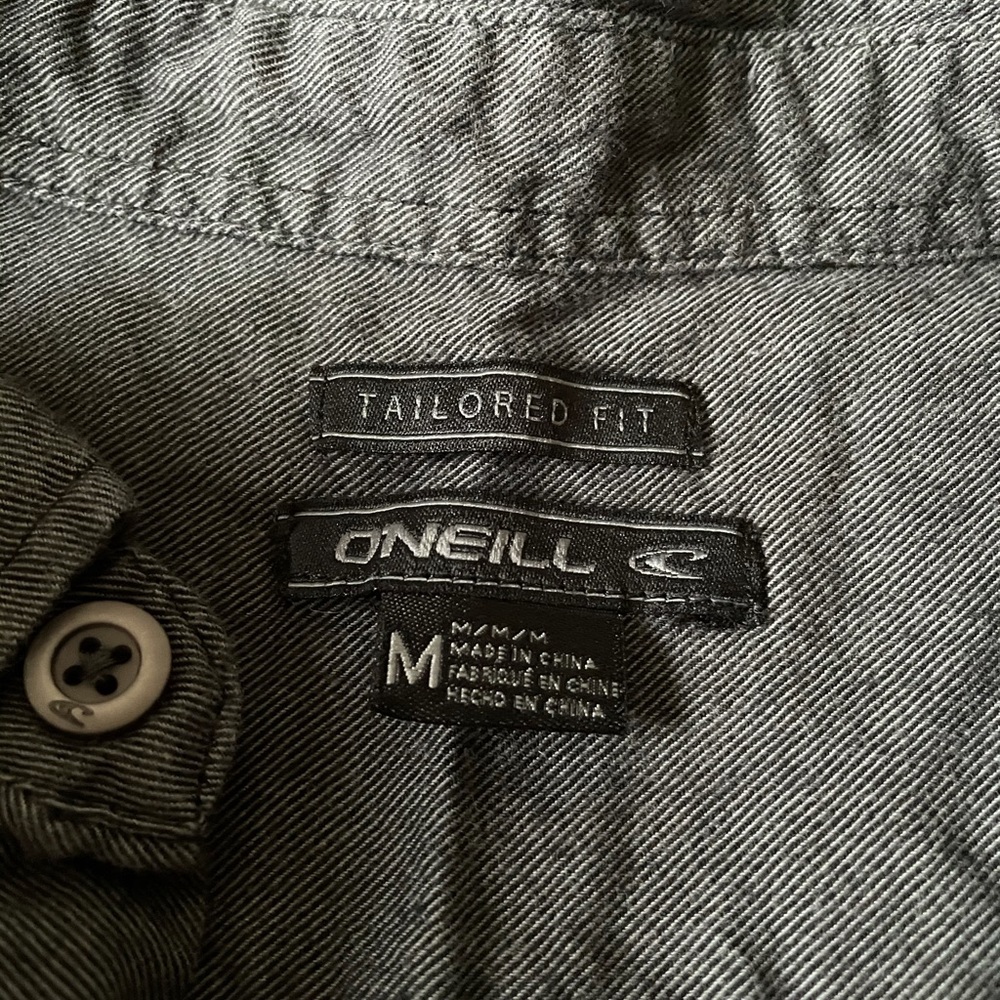 O’Neill Button Down - Picture 3 of 4